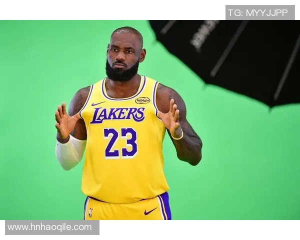 詹姆斯赛季首秀 湖人取得三连胜