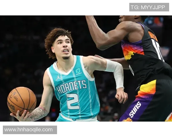 高效全能！丹尼尔斯13中8拿下18分9板6助3断