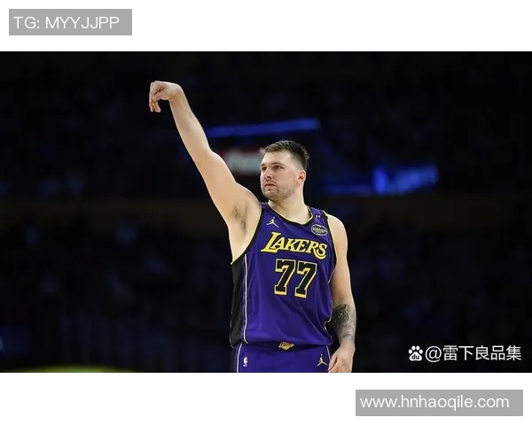 里夫斯重伤！詹姆斯沉默，东契奇逼宫，湖人顶薪续约计划已经生变